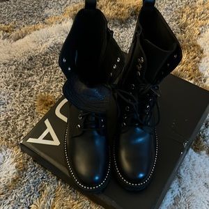 Black combat boots in great condition
